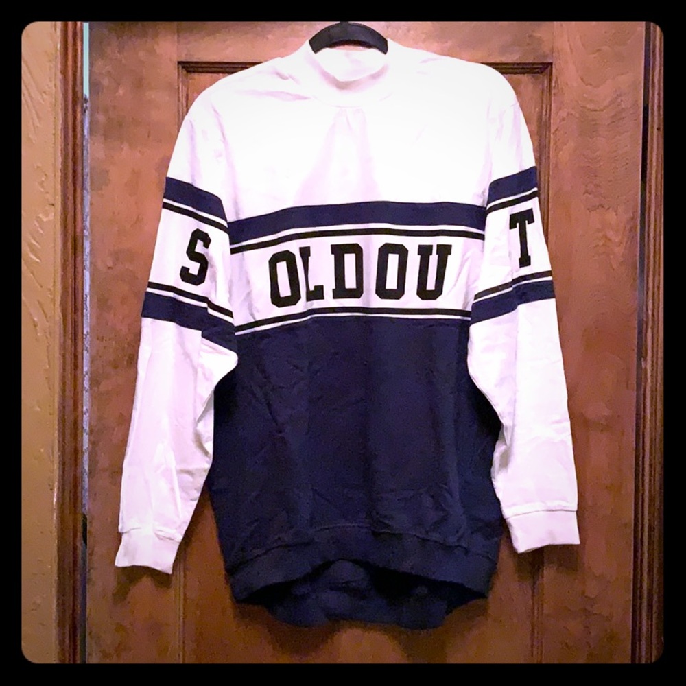 Long sweatshirt